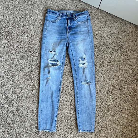 BNWOT American Eagle Jeans - Picture 2 of 3